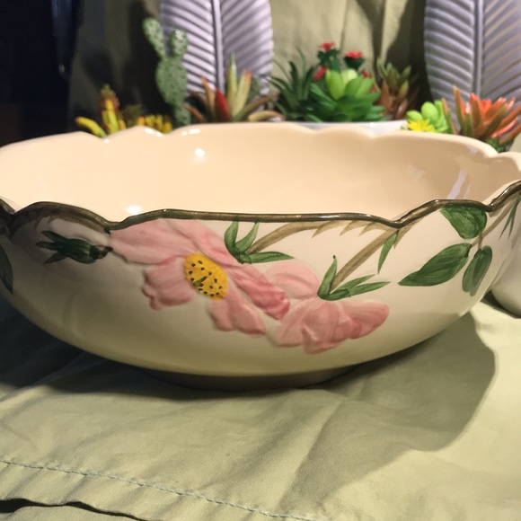Vintage 1950 Franciscan Desert Rose Large Salad/Serving Bowl Scalloped Rim. - Picture 3 of 12